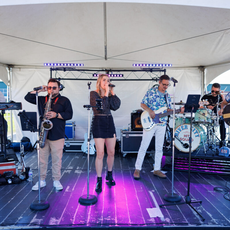 Associated Grocers Rolls Out The Red Carpet for Its Spring Food Show